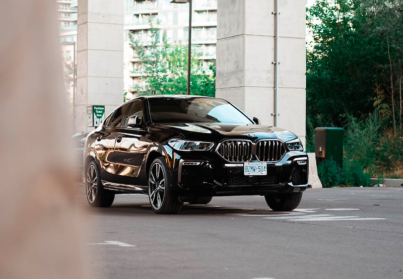 2020 BMW X6 M50i 리뷰 및 가격