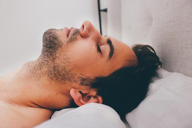코골이 줄이는 방법, 이렇게 하면 수면무호흡증도 줄어든다!