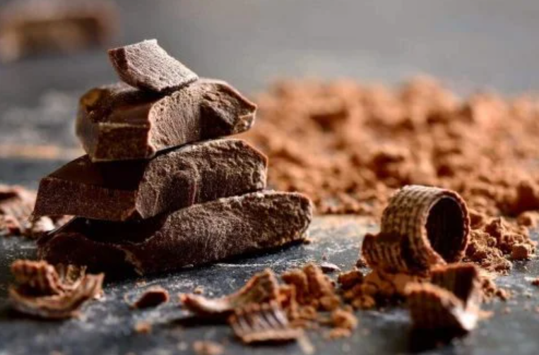 초콜릿의 달콤한 역사 : 엘리트 간식에서 대중을위한 음식까지