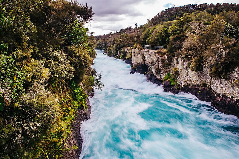 뉴질랜드 여행 북섬 타우포 후카폭포의 미친 풍경