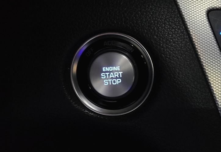 [자동차 상식] 주행 중 시동 버튼을 누르면 어떻게 될까?