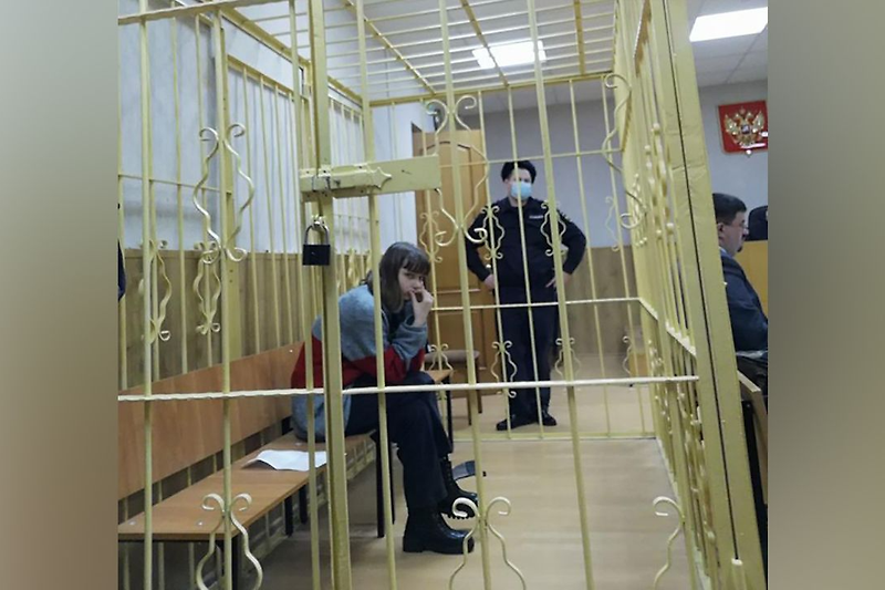 [CNN] 러시아 십대 소녀, 전쟁 비판 소셜 미디어 게시물로 수년간 감옥에...