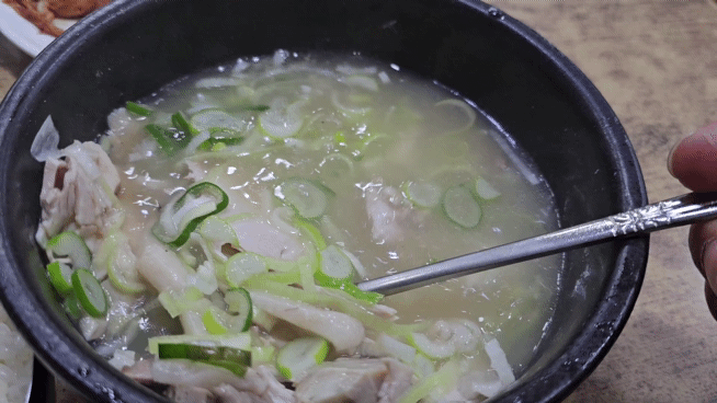 부산역맛집 부드러운 살코기와 감칠맛 터지는 맑은국밥 / 본전돼지국밥
