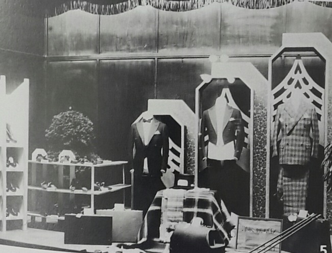 일제 시대 한반도에 세워진 대한민국 최초의 백화점 미쓰코시 백화점 경성점의 1930년대 내부 모습을 살펴보자
