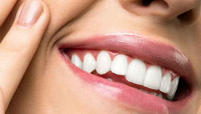 치아착색의 원인과 예방법