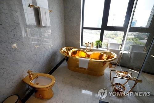변기·욕조까지 금 입힌 베트남 호텔…