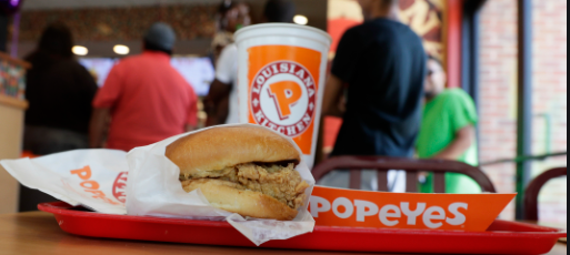 (캐나다 주식 이야기) Popeyes가 신규 치킨 너겟 메뉴 출시를 앞두고 6개월째 냉동 닭고기 재고를 쌓아오고 있다고 합니다.