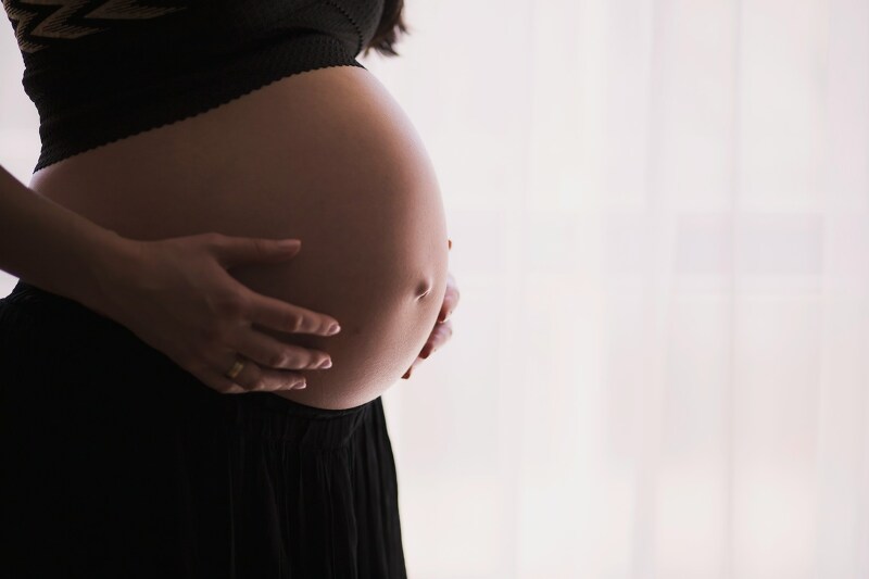 임신극초기증상: 착상혈 시기와 생리의 차이