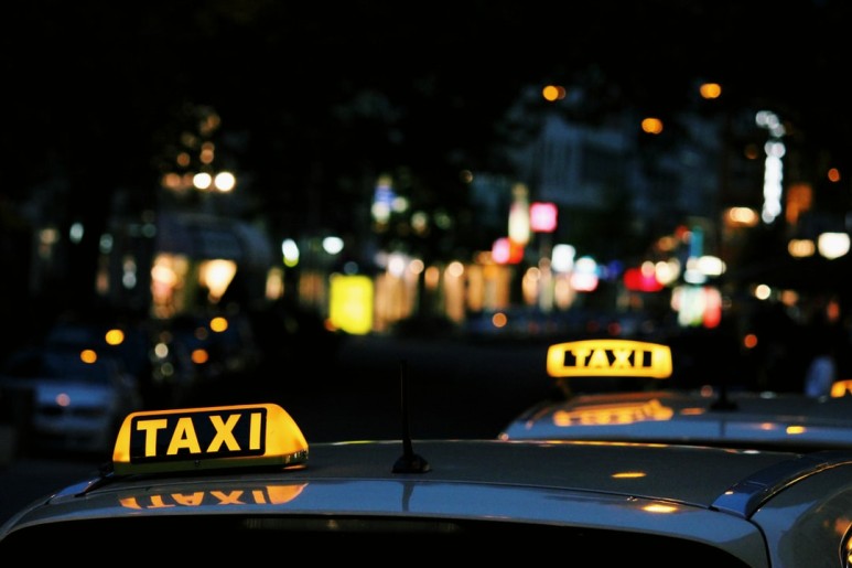[국토교통부] 다양한 택시호출 서비스 제도권으로 속속 진입(카카오T, 반반택시, i.M택시 등 3개 사업자 플랫폼 중개사업 등록)