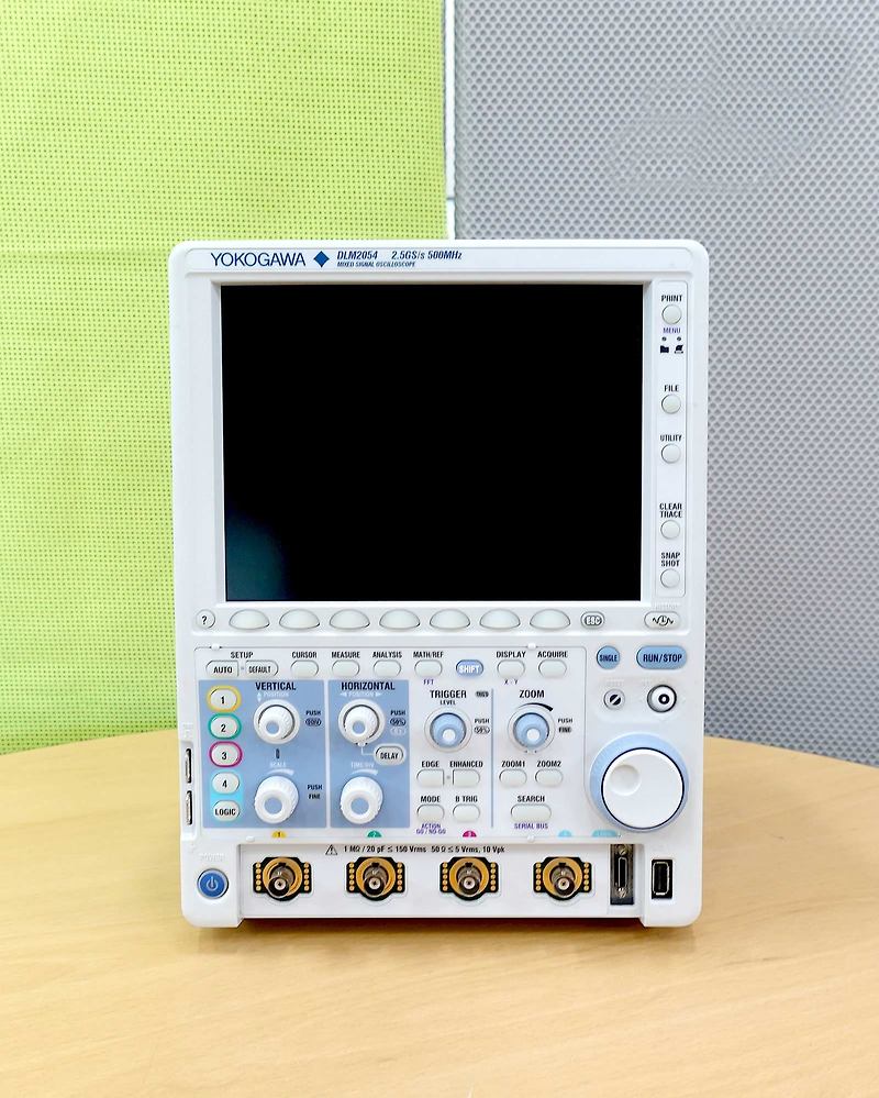 중고계측기 요꼬가와 DLM2054 Mixed Signal Oscilloscope 소개