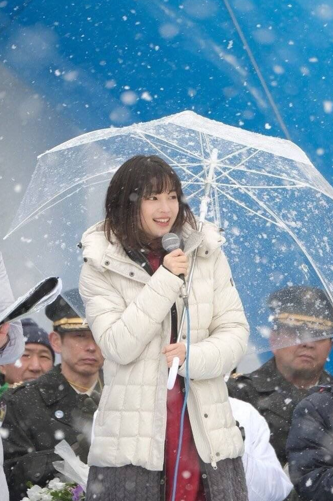 삿포로 눈축제 조각 퀄리티 구경, 겨울 홋카이도에 가야 되는 이유, 일본 국민 여동생 히로세 스즈도 간 삿포로 눈축제, 2021년 개최 안 함 온라인만!