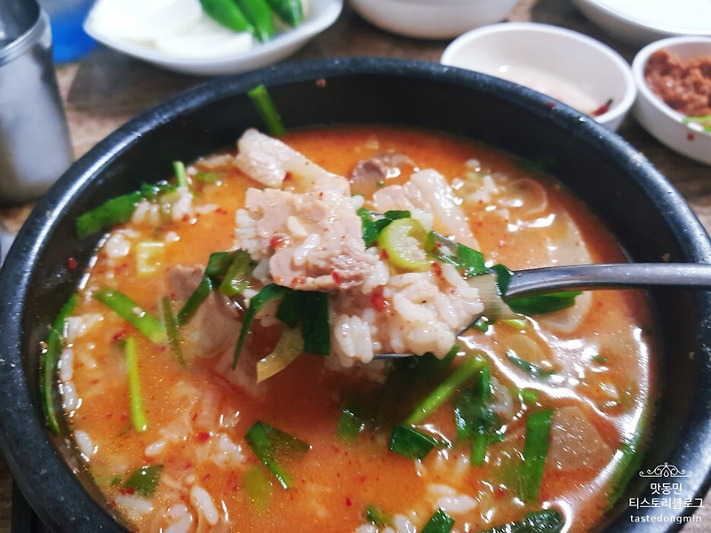 [부산진역 맛집]  오복돼지국밥 : 수정동 직장인들의 국내산 사골 돼지국밥맛집