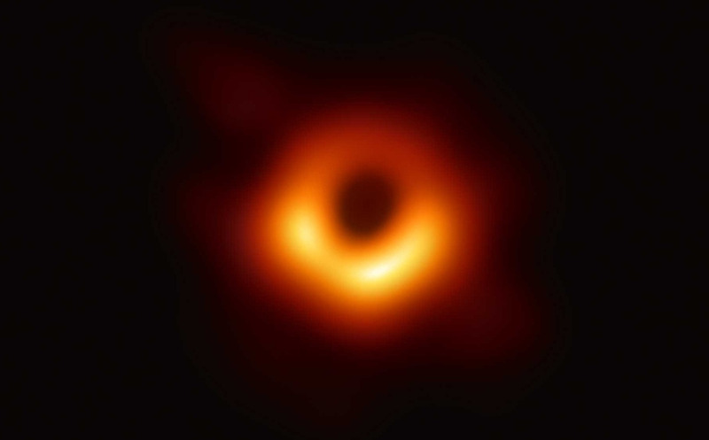 블랙홀을 찾은 전파망원경(인류최초의 블랙홀 촬영)