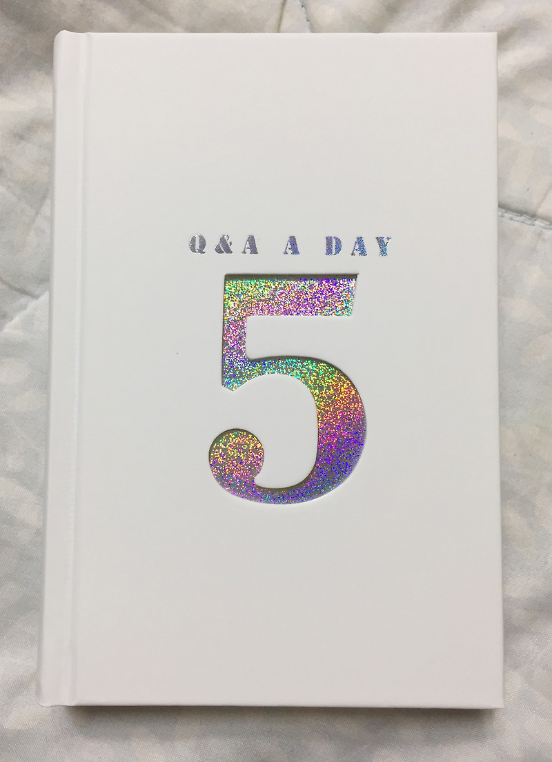 5년 후 나에게 - Q&A a day (2021 메모리아 화이트 Gift Edition)