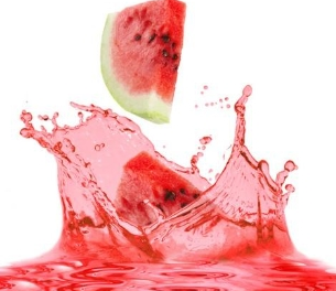 여름의 대표적인 과일! 수박의 칼로리와 효능은?