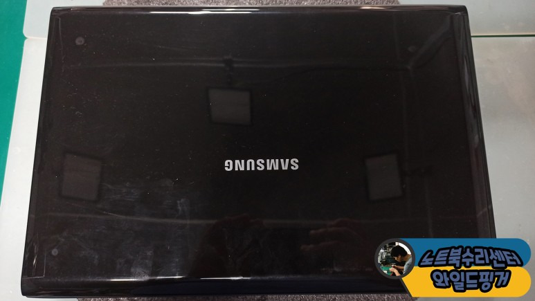 부팅 중 꺼지는 삼성 노트북 R522 메인보드수리하고 SSD 업그레이드