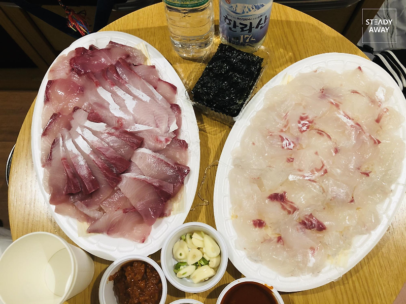 [제주 애월 맛집] 자연산 회 포장 - 애월항수산 후기
