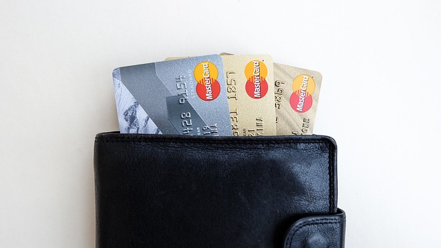 신용카드와 사용 팁이 가지는 금융적 영향