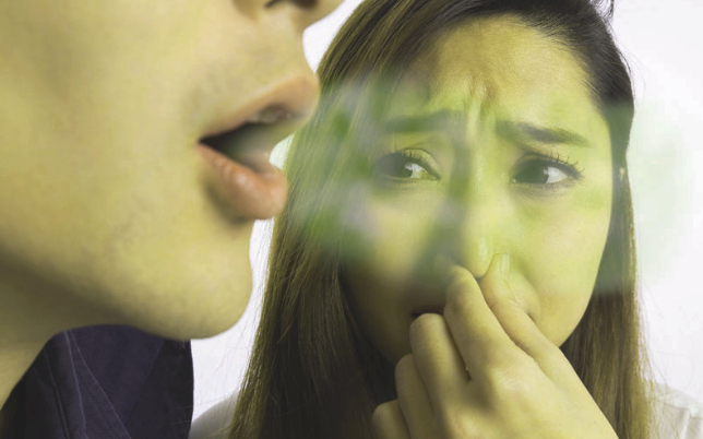 갑자기 입냄세가 증가했다면 우리 몸의 적신호, 치주 질환과 잇몸병