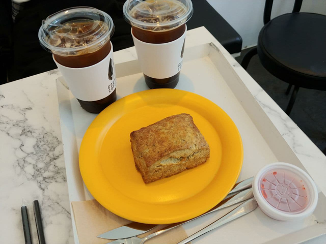 가디 카페 구뜨커피 점심시간에 아메리카노+얼그레이 스콘 즐기기