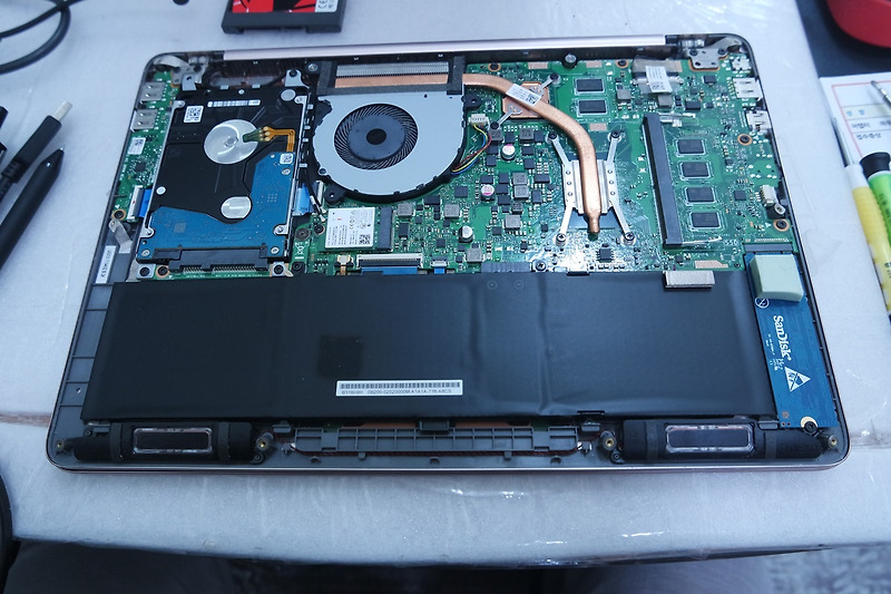 동탄 ASUS노트북수리 (UX410U 분해 및 SSD 교체작업)