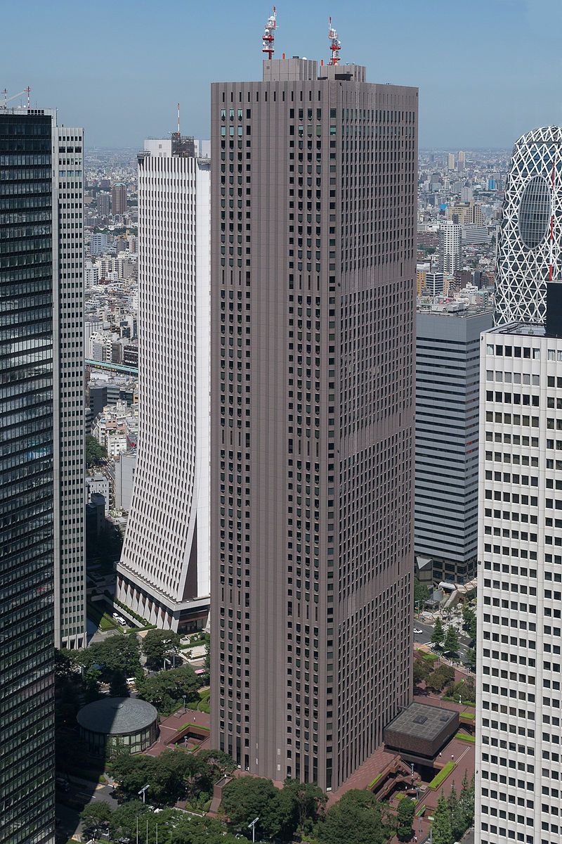 2011년 3월 11일 동일본 대지진 당시 도쿄 신주쿠 센터 빌딩과 그 주변 건물들 상황(일본 내진 설계의 위엄)