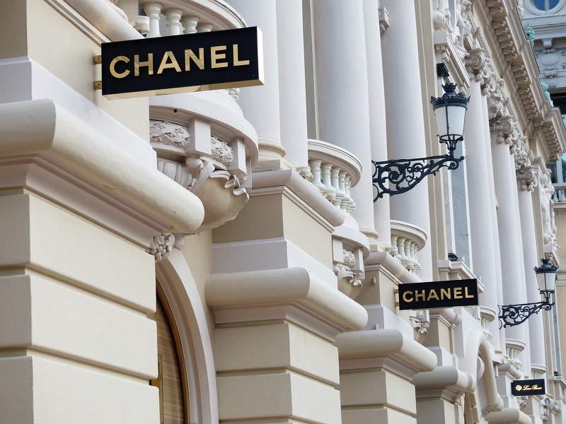 샤넬(Chanel), 역사와 미래를 아우르는 패션 아이콘