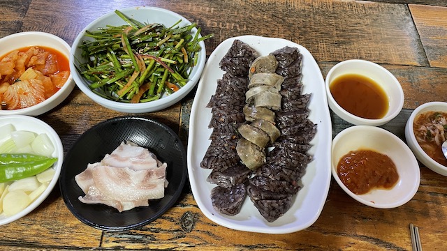 부산 민락동 자매국밥
