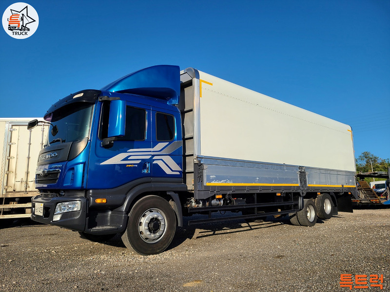 중고 프리마윙바디 윙길이 8400 8.5톤윙바디 중 최상급으로 푸른 빛을 자랑하는 2014년식 후축윙바디 매매 특트럭m