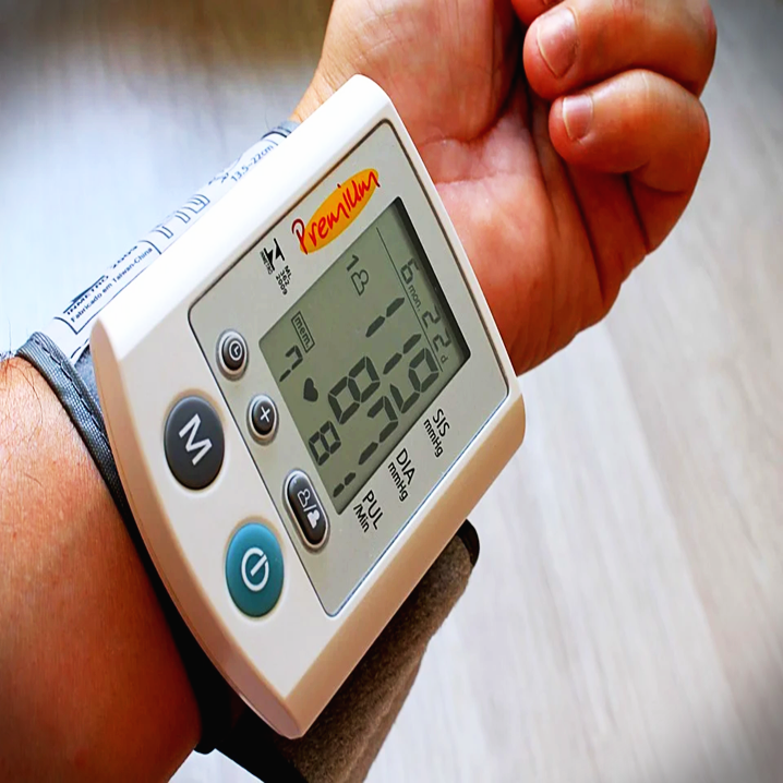 고혈압 전조 증상 나타날 때 낮추는 생활습관과 혈압 약 종류 알기
