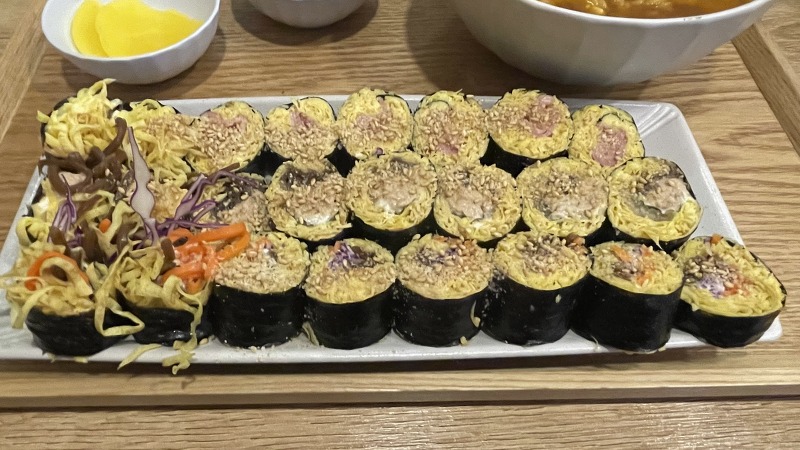 기토김밥 분식집, 보슬보슬 압구정 찐후기 (달걀김밥, 분식)