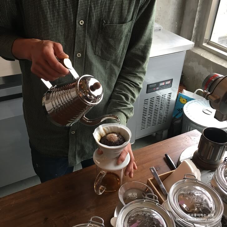 [2,오늘의 커피공부] 커피 맛을 좌우하는 물 이야기