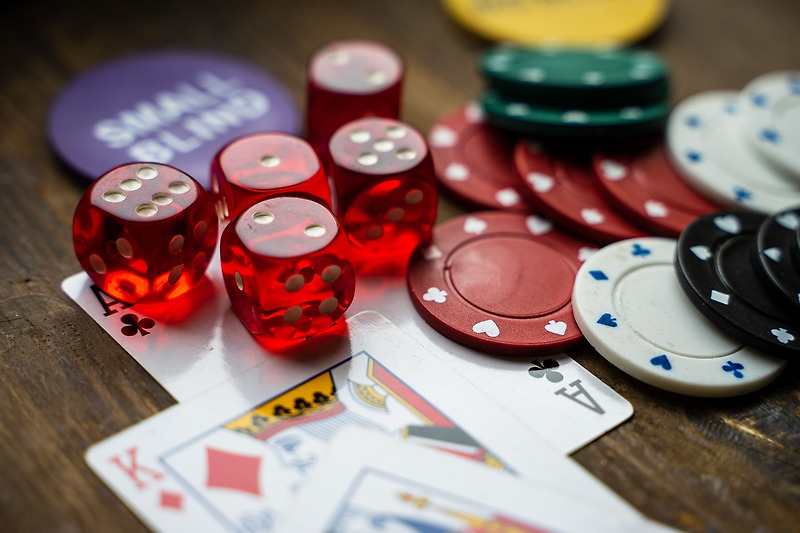 도박 꿈 해몽: 숨겨진 의미와 심리적 해석