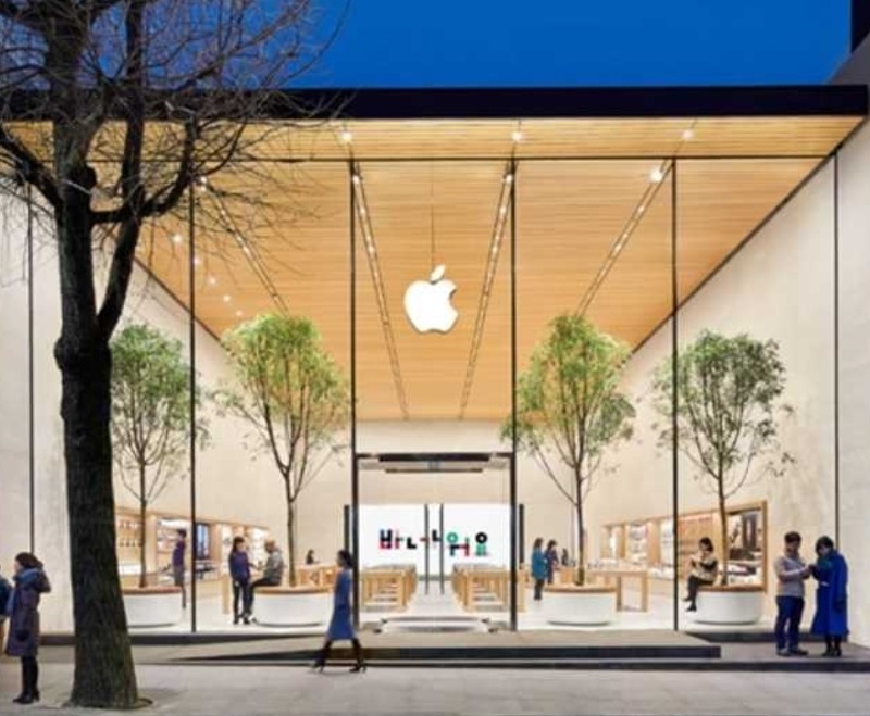 전세계 매장 문닫은 애플, 한국에서 세계 최초(중화권 제외)애로 매장 재개장 하였다.