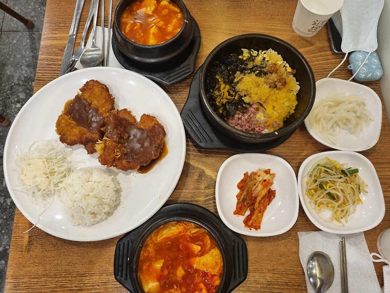 얼큰한 순두부찌개와 톡톡터지는 치즈알밥이 유명한 숙대입구 가성비 맛집 까치네