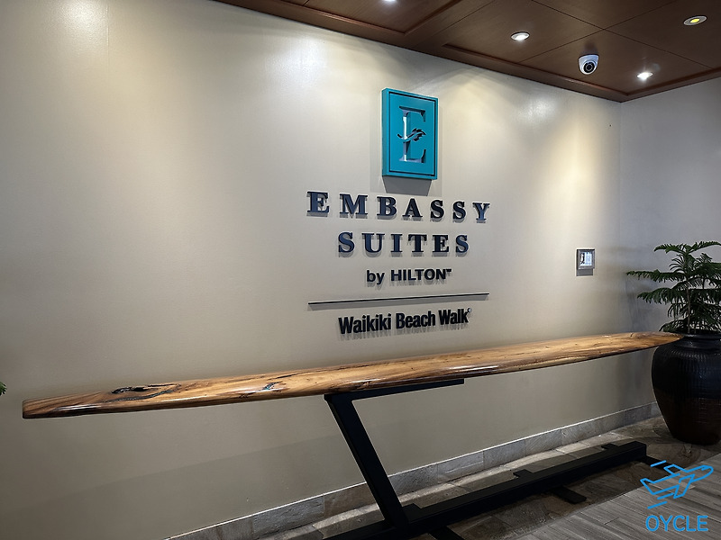 하와이 엠버시 스위트 힐튼 와이키키 비치워크 호텔 후기 / Embassy Suites by Hilton Waikiki Beach Walk Hotel