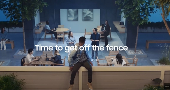 삼성의 애플 저격 광고, 이제 울타리에서 넘어올 시간!