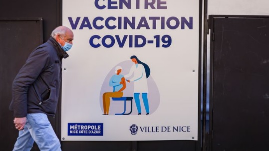 프랑스 백신 하루 5만명 이상 접종 시작 되었습니다.