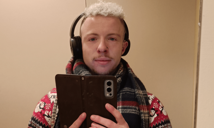 Young trans man shares simple but effective Christmas self-care tips