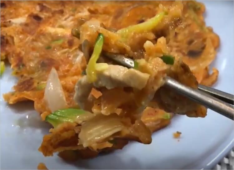 대한민국 전국민  디저트 간식 -  돼지고기 김치 부침개 만드는 법