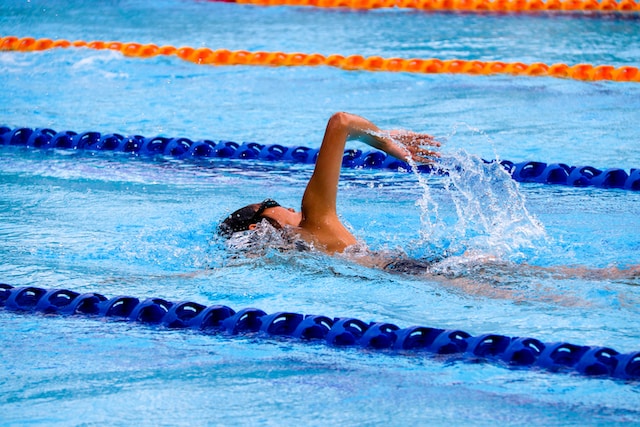 당뇨병 관리를 위한 수영: 이점, 초보자 팁 및 안전