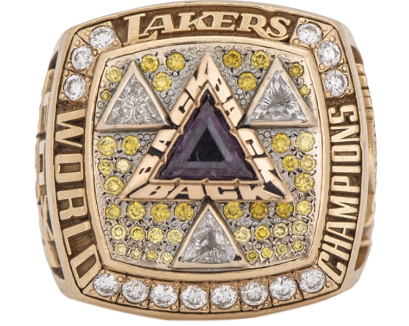 LA 레이커스가 20여년 만에 다시 전달한 NBA 챔피언 우승 반지의 가치.
