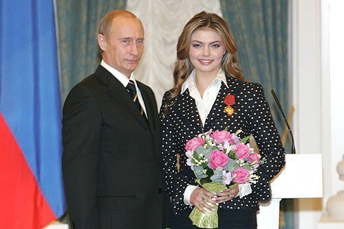 알리나 카바예바 러시아대통령 푸틴 애인 쌍둥이출산후 사라지다.