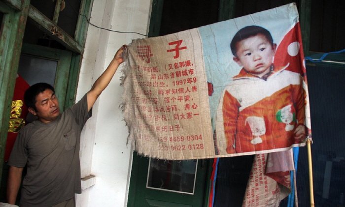 24년 전 유괴된 아들 찾으러 50만km 달린 중국 아버지…