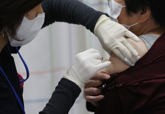 독감백신 사망자 총 7명… '백신공포' 전국 확산