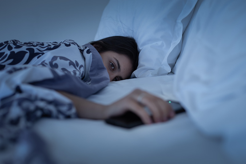 밤에 잠이 안 올 때: 불면증 증상과 극복하는 방법