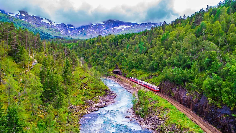 노르웨이로 떠나는 환상적인 철도 여행...