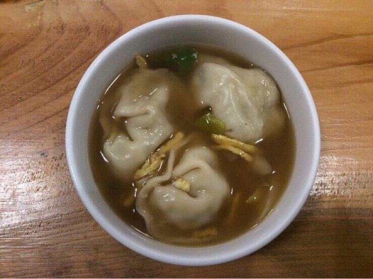 손맛을 담은 뜨끈한 국물, 만둣국(Dumpling Soup)
