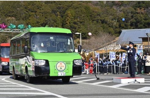 일본, 도로와 철도를 모두 운행 가능한 차량 선보인다