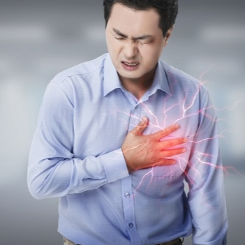 가슴 통증 원인 10가지 이유